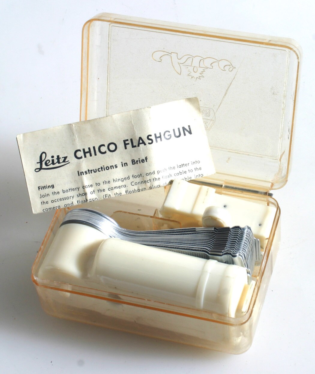 E. Leitz Wetzlar Leica Chico Fan Flash in Case w/ Instructions