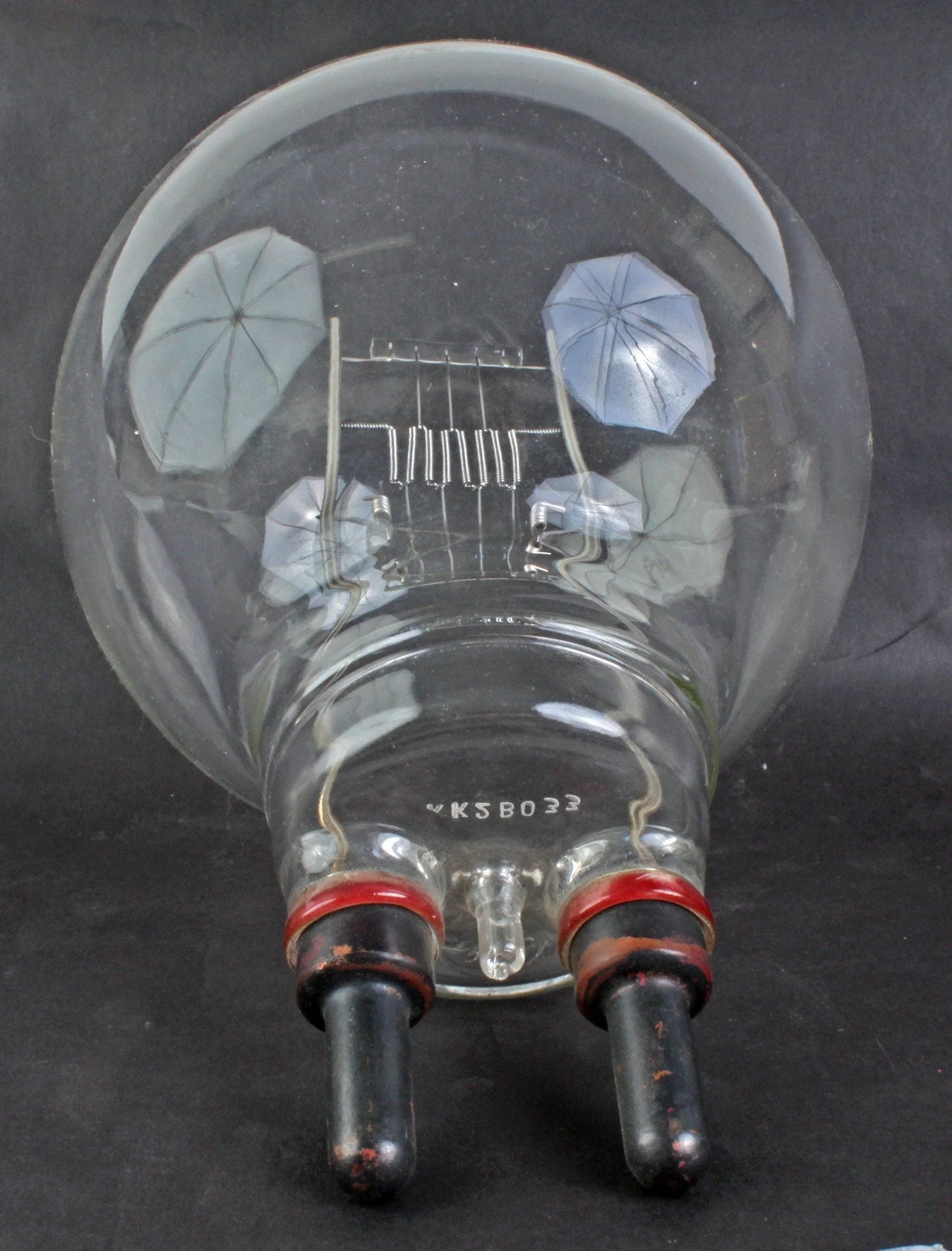 Art Deco Bulb//Vintage