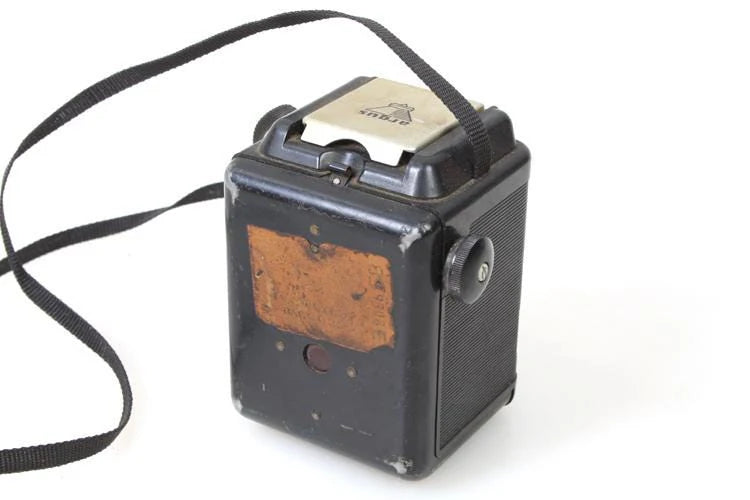 Art Deco TLR I.O.B. w/ Flash Display Vintage