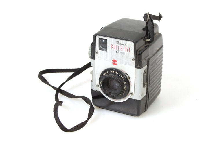 Art Deco Camera w Flash