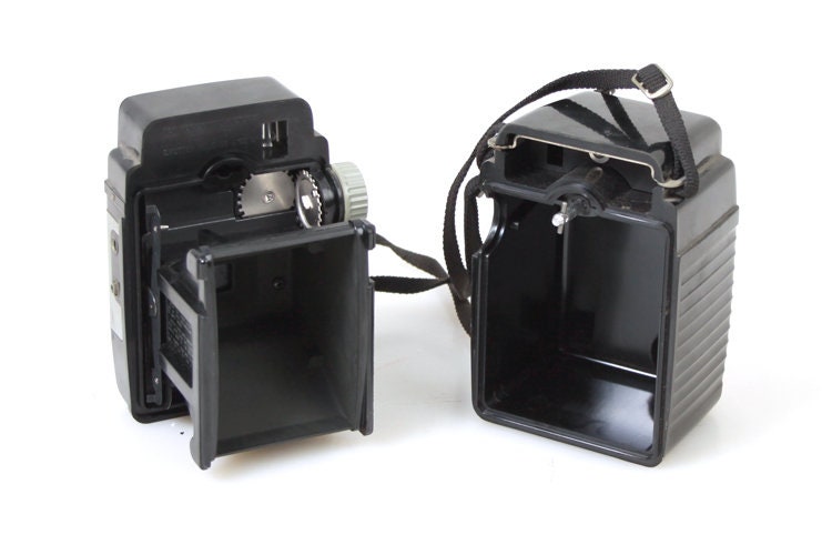 Art Deco Camera w Flash