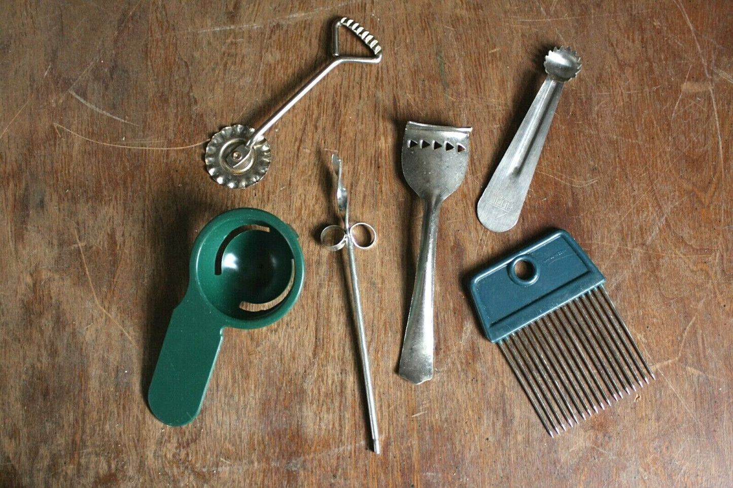 Lot of 6 - Vintage Kitchen Utensils