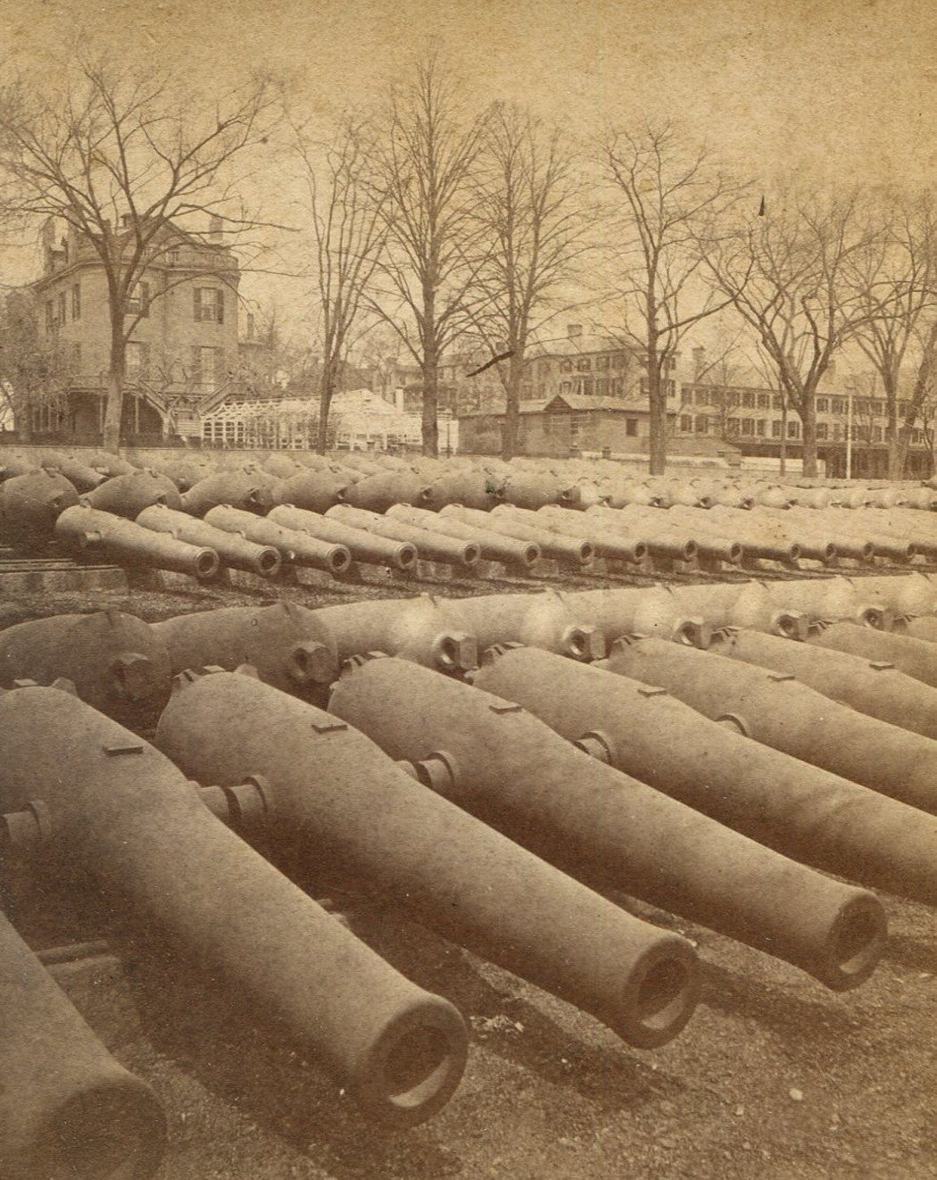 COMMANDANT HOUSE, BARRACKS, GUN PARK. U.S. NAVY YARD, BOSTON, MASS. STEREOVIEW.