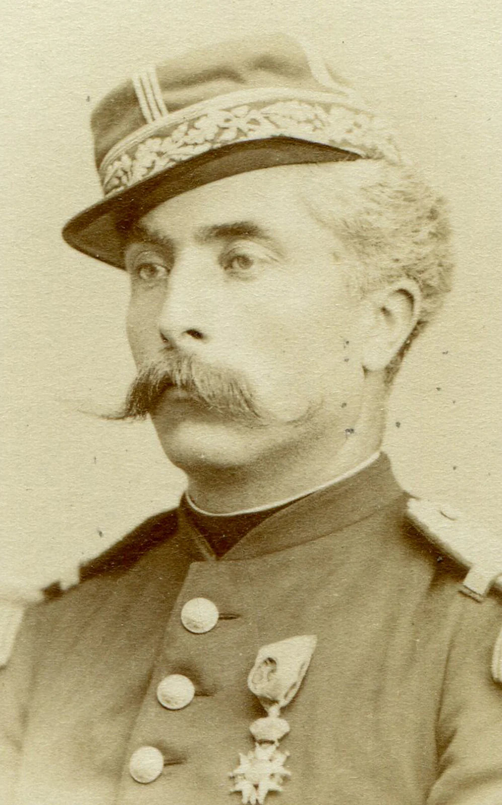FRENCH MILITARY OFFICER, BROOM MUSTACHE. CDV.