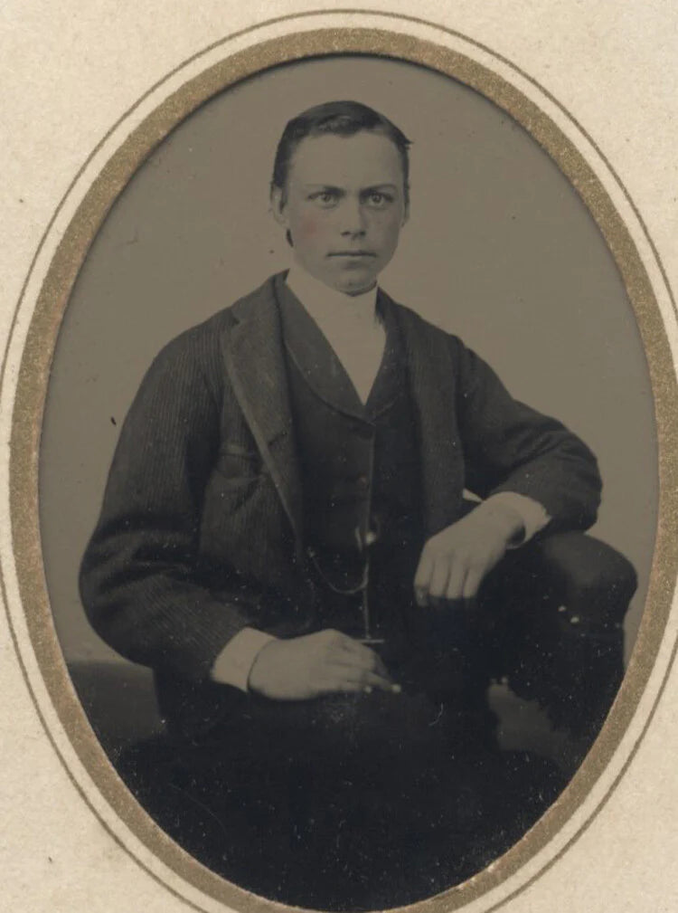 TINTYPE OF PORTRAIT OF DANDY YOUNG MAN IN HIGH COLLAR SUIT