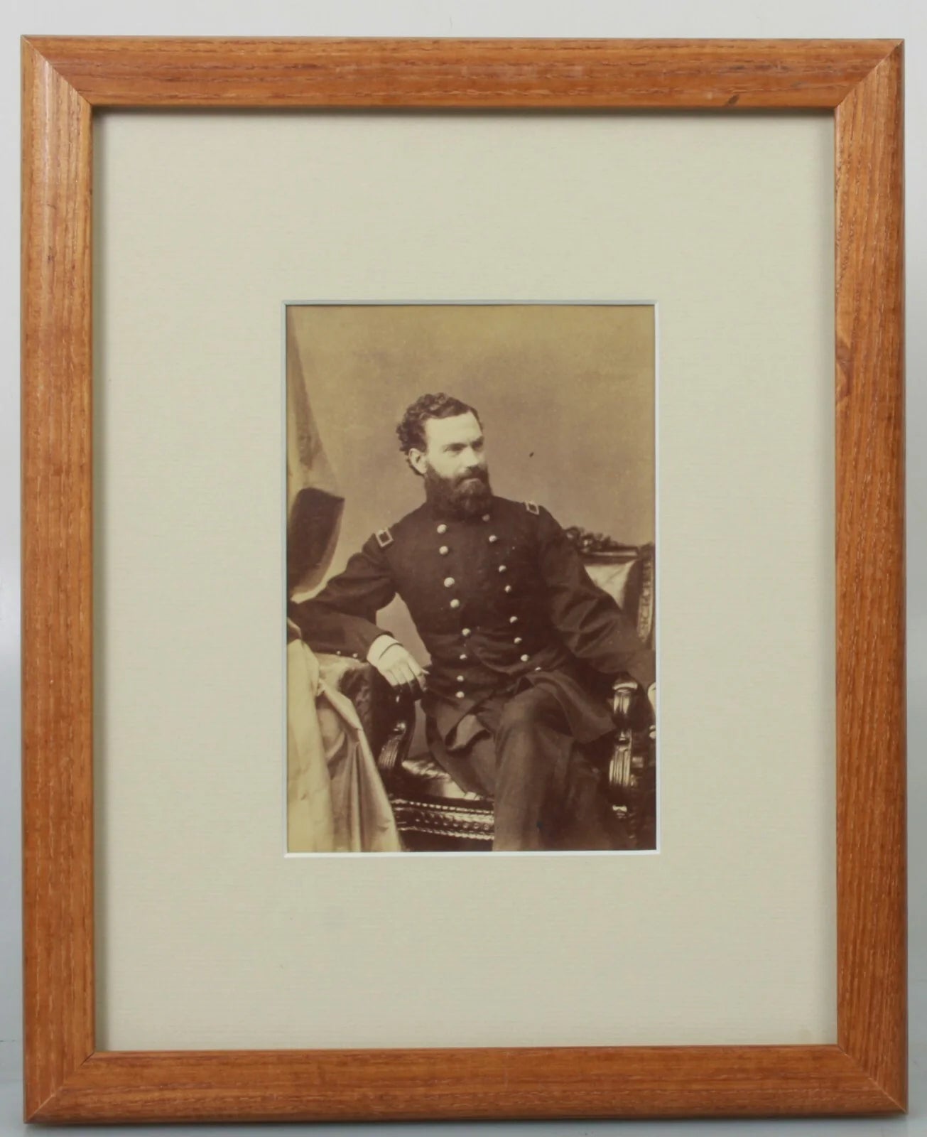CIVIL WAR GENERAL LOUIS H. PELOUZE, USA. CABINET CARD IN 8X10 FRAME.