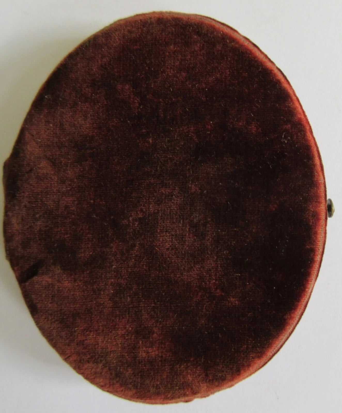 MAN,FISHERMAN CAP, BOW TIE. TINTED, PAINTED BACKGROUND, 9TH PLATE OVAL TINTYPE,