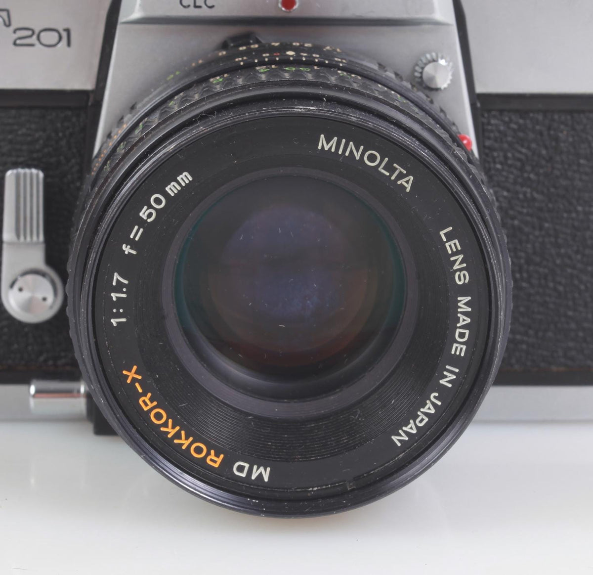 Minolta SRT201 35mm SLR Film Camera w/50mm f/1.7 Lens and Starter Film Roll
