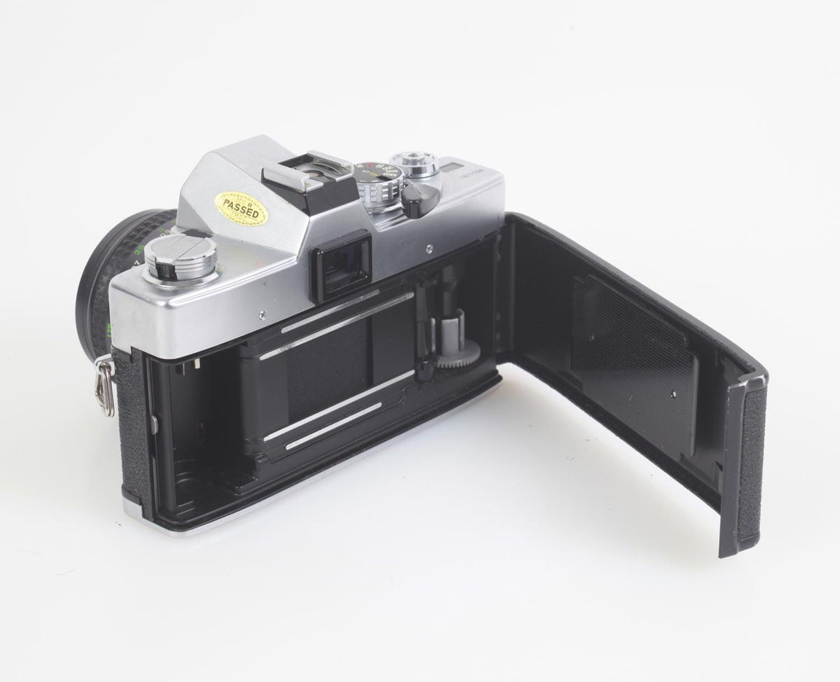 Minolta SRT201 35mm SLR Film Camera w/50mm f/1.7 Lens and Starter Film Roll