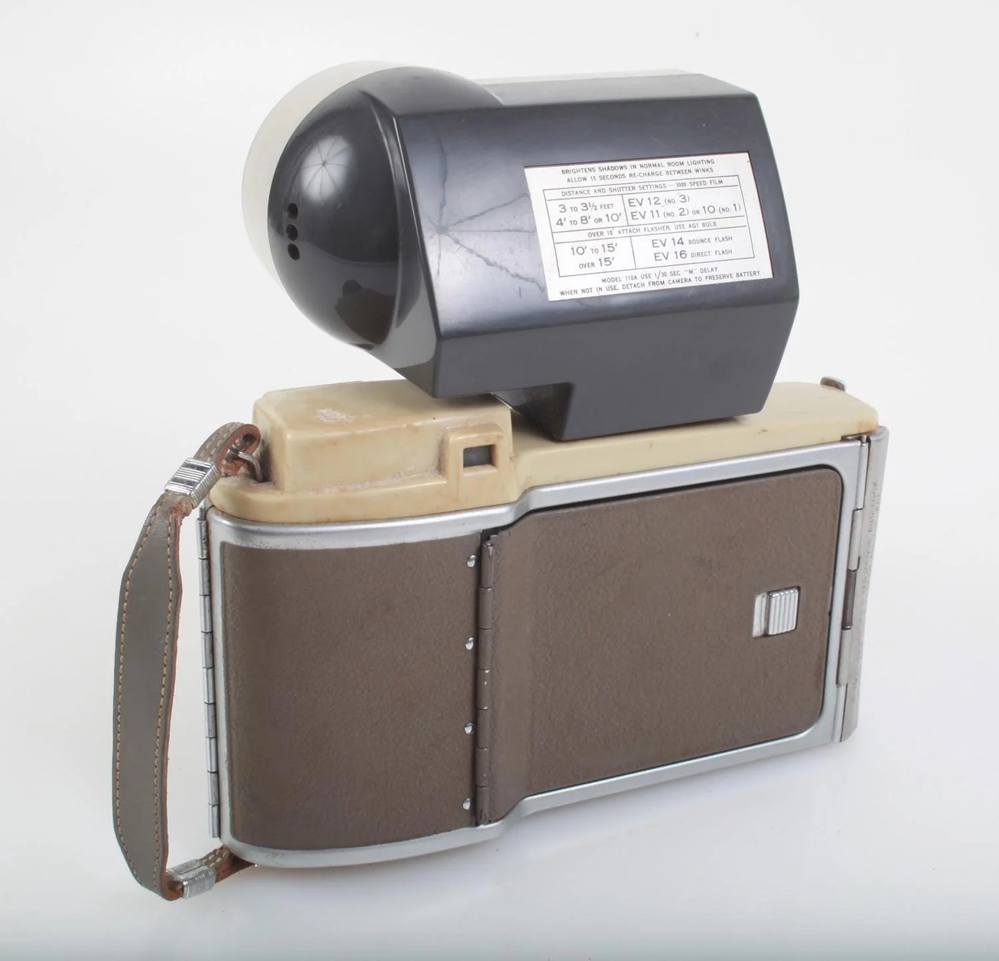 Polaroid Model 80A Land Camera w/Wink Light Flash