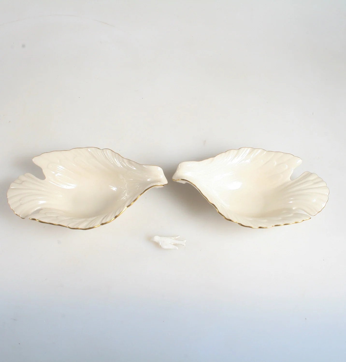 LENOX Porcelain Dove Trays with Gold Trim and Miniature Dove//Candy Dishes//Home Decor