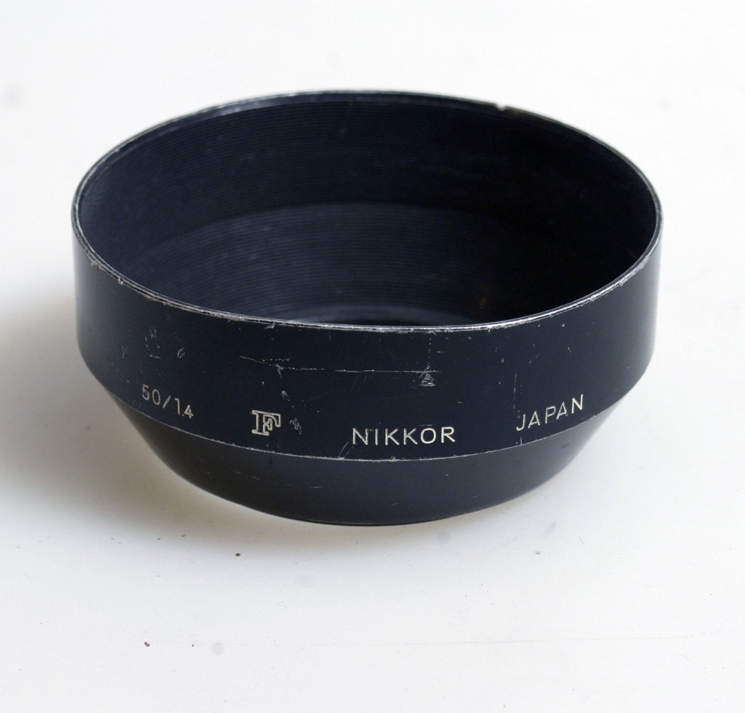 Nikon HS-8 Lens Hood for Nikkor 105/2.5 135/3/5, 105/4 Lenses