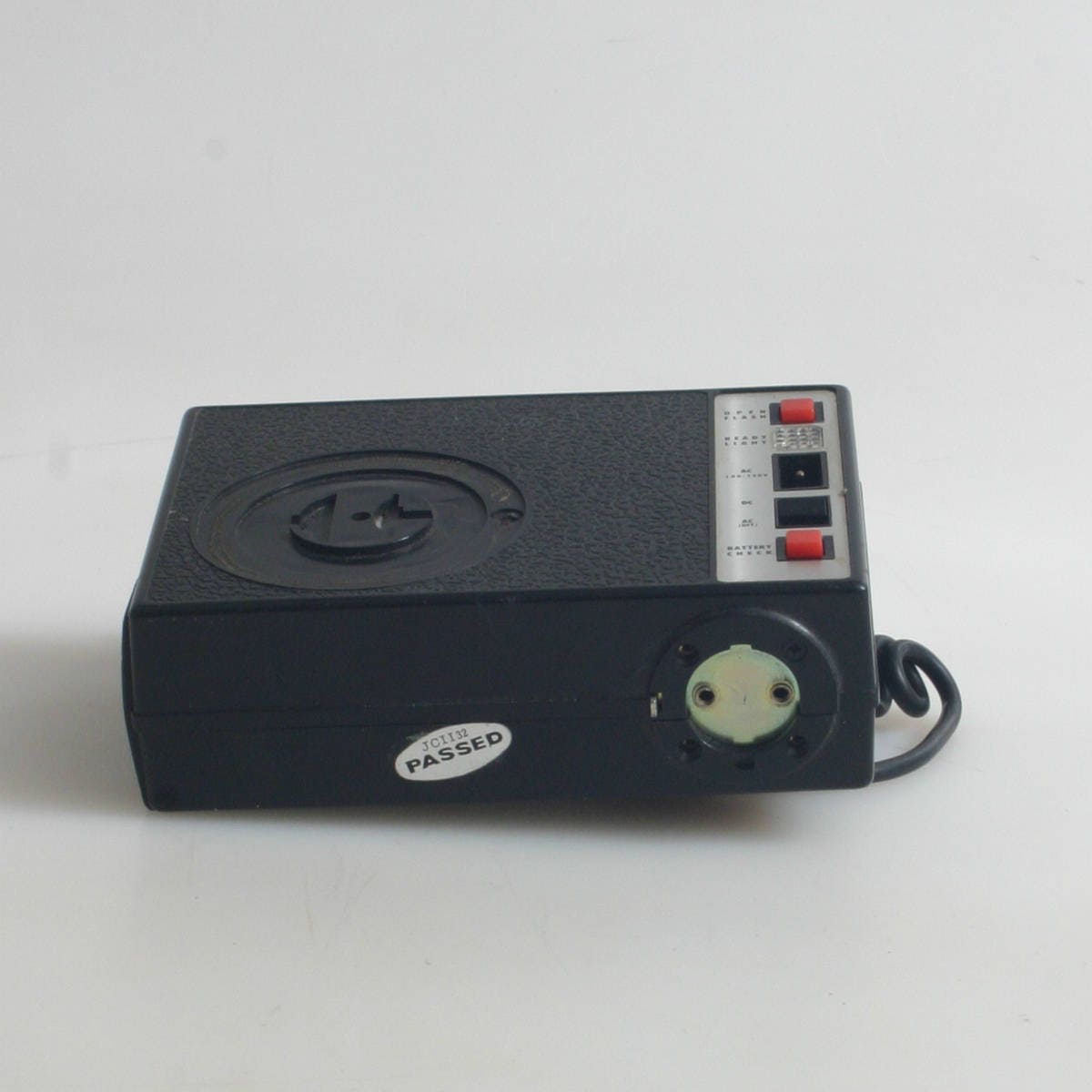 Popular 606 Electronic Flash Unit//Vintage//Camera Flash//Prop