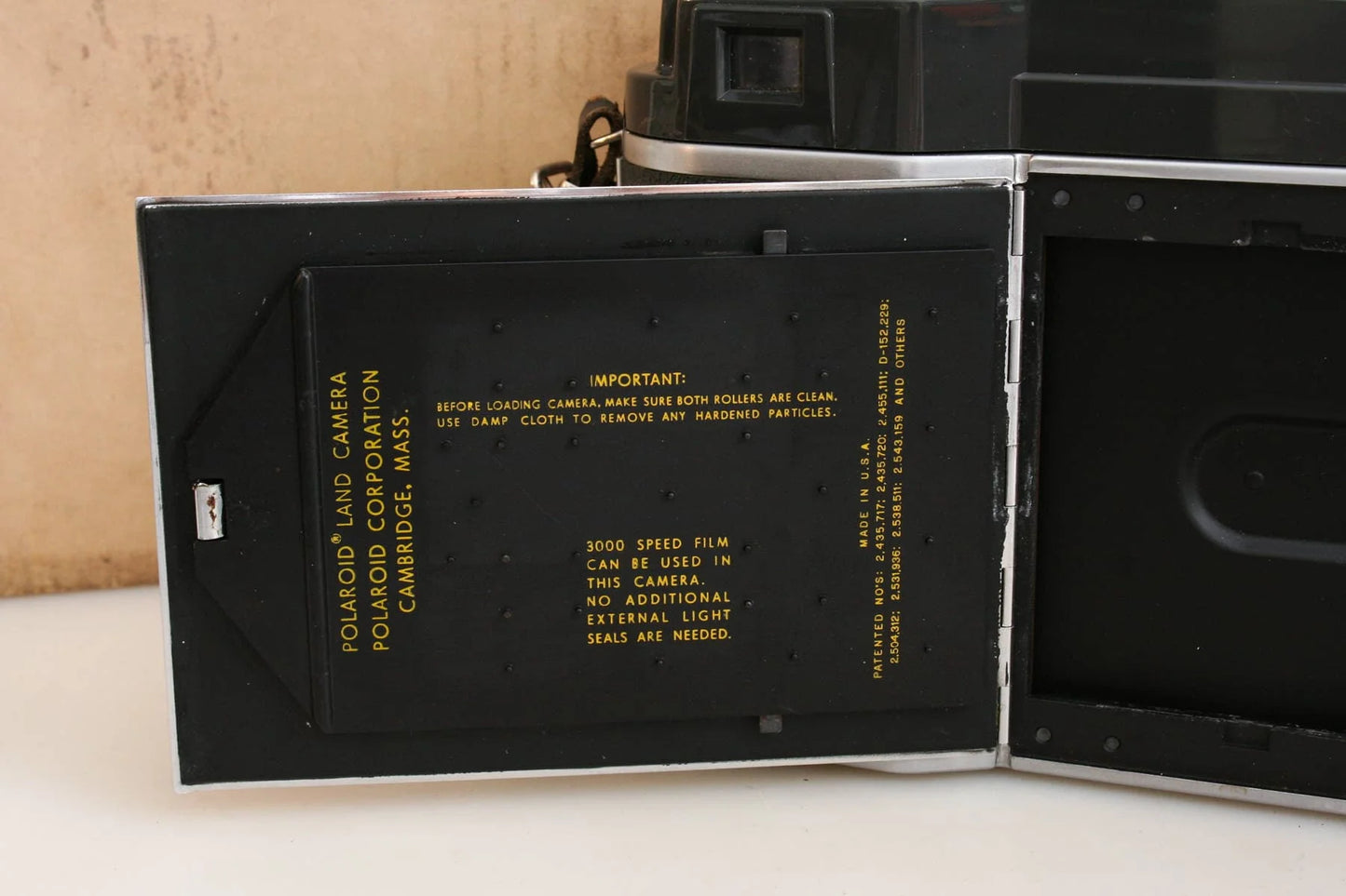 Polaroid Electric Eye Land Camera, Model 900, In Original Box w/ Manual, Flash and Carrying1Case