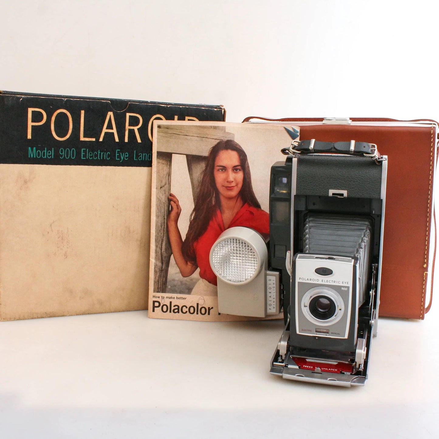 Polaroid Electric Eye Land Camera, Model 900, In Original Box w/ Manual, Flash and Carrying1Case