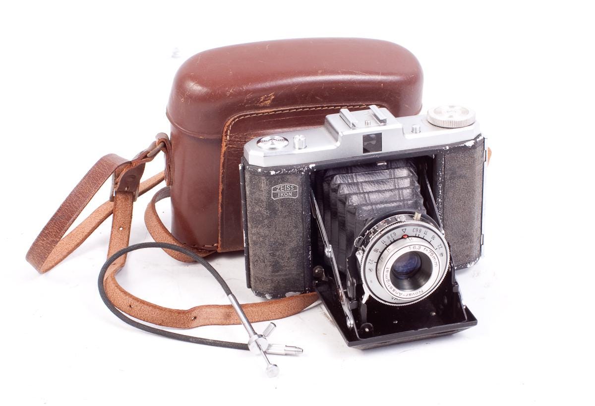 Zeiss Ikon 35mm Camera w/ Case & Cable Release, Works