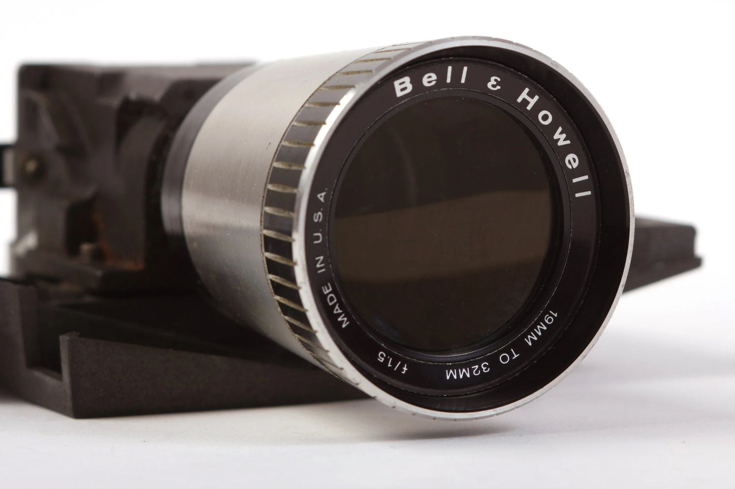 Art-Deco Zoom Lens, 19-32mm f1.5 in Assembly