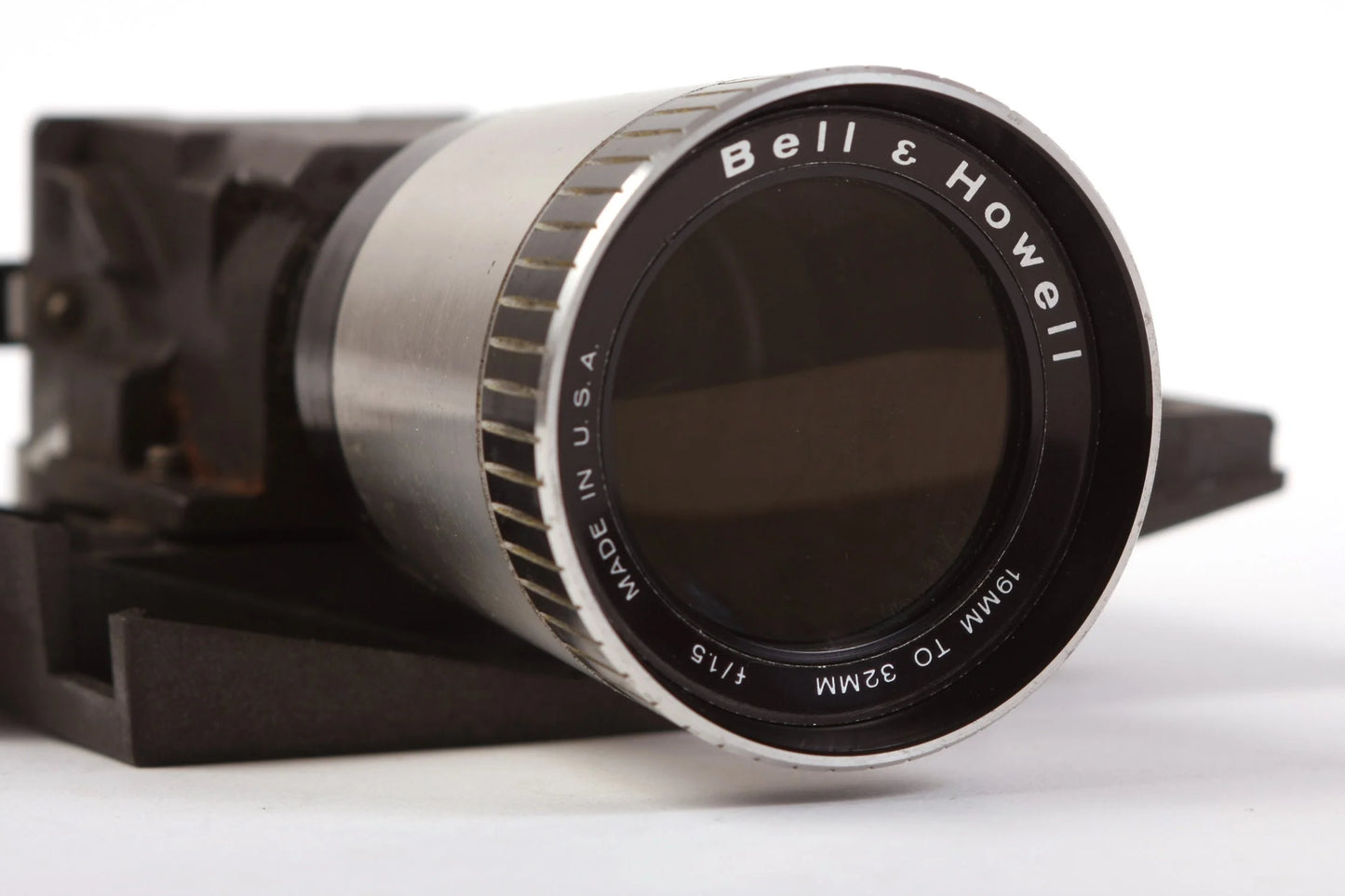 Art-Deco Zoom Lens, 19-32mm f1.5 in Assembly