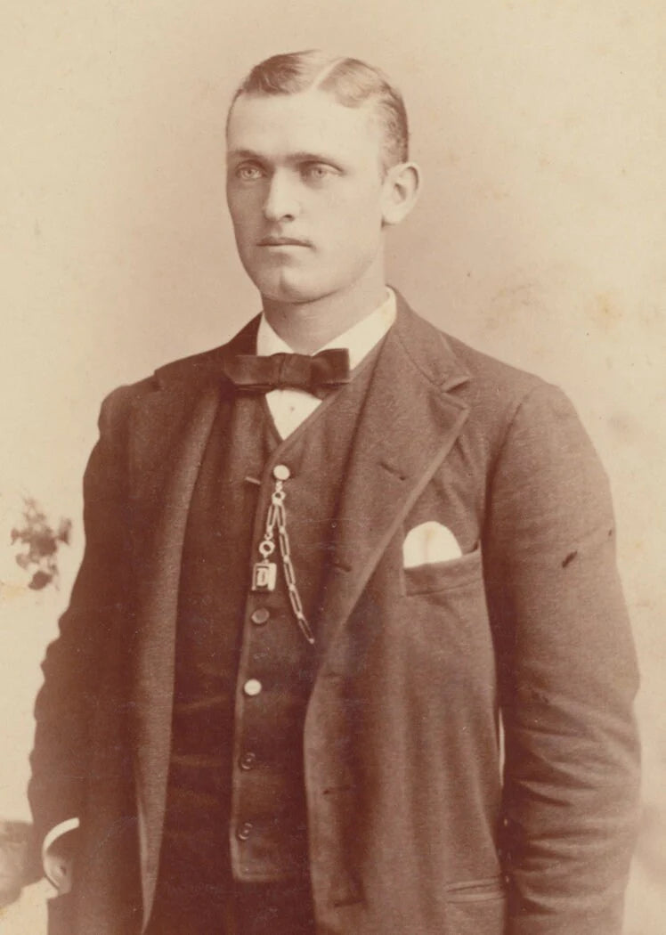 Handsome Man in Three Piece Suit w/ Pocket Square, Chain. Cabinet Card. Chicago