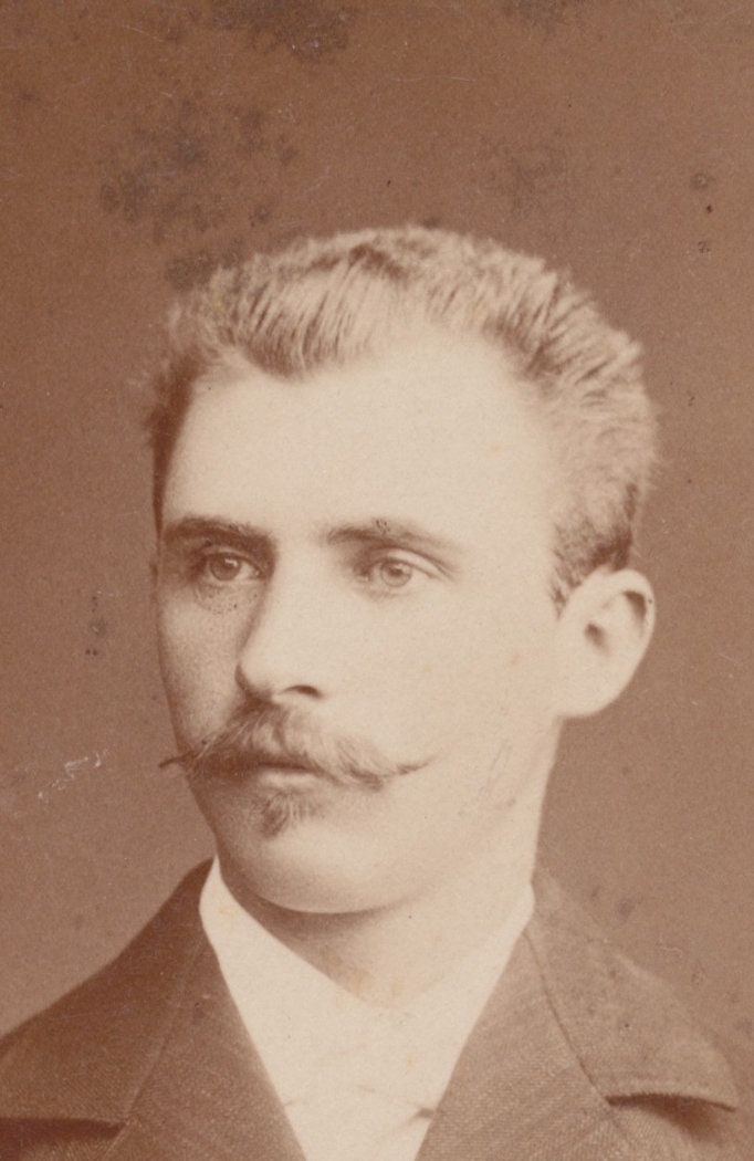 Man w/ Van Dyke. Handlebar Mustache w/ Vintage Soul Patch. CDV. Dusseldorf.