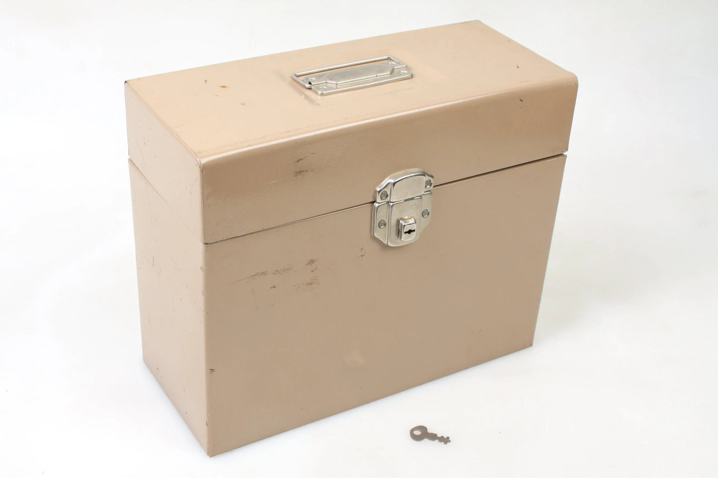 Heavy Duty Metal Case w/ Lock + Key
