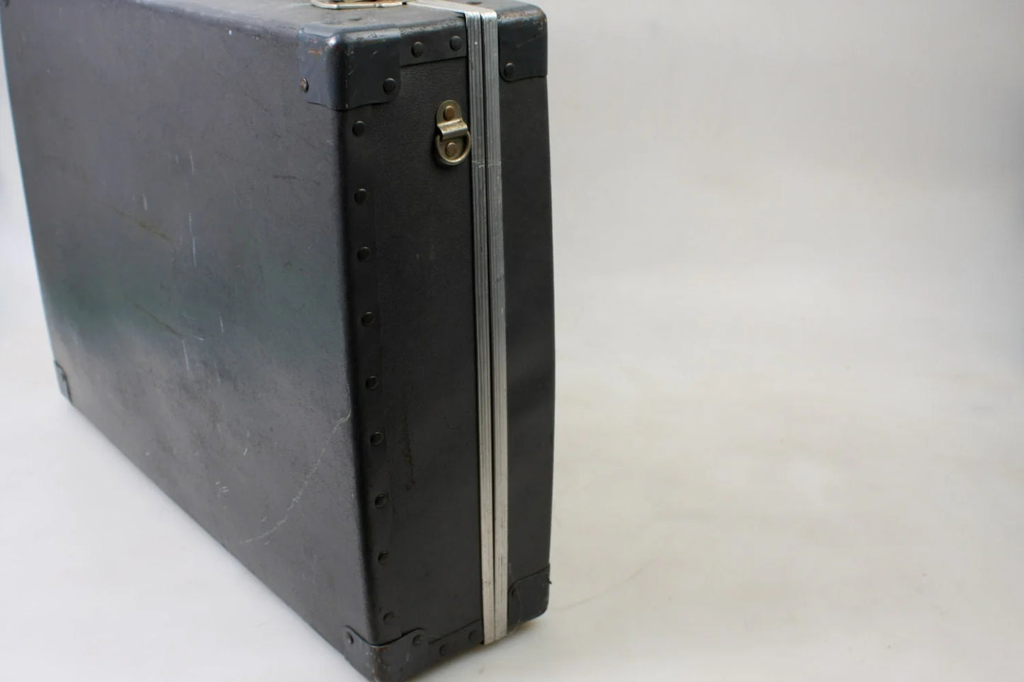 Vintage Travel Case w/ Foam Top
