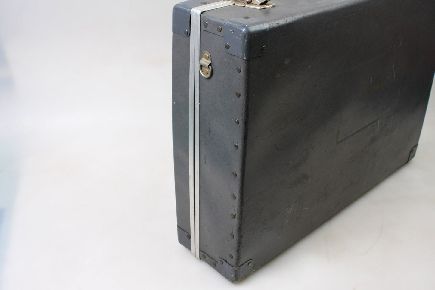 Vintage Travel Case w/ Foam Top