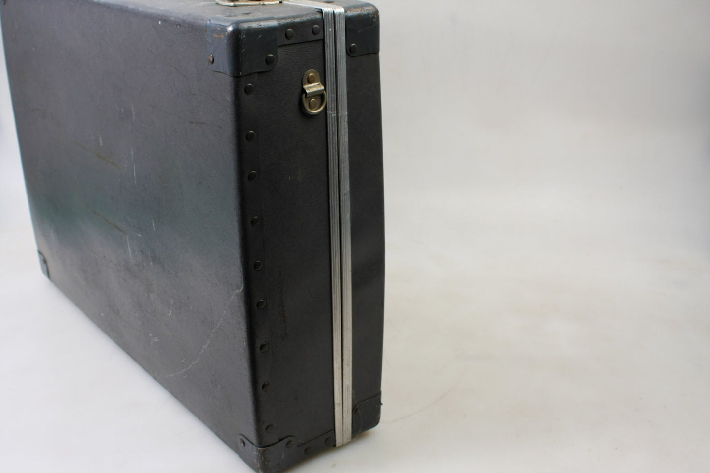 Vintage Travel Case w/ Foam Top
