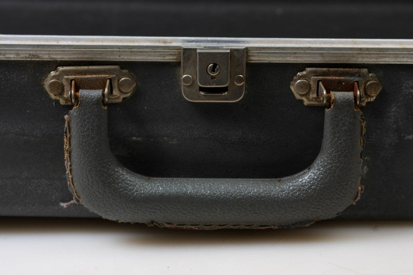 Vintage Travel Case w/ Foam Top