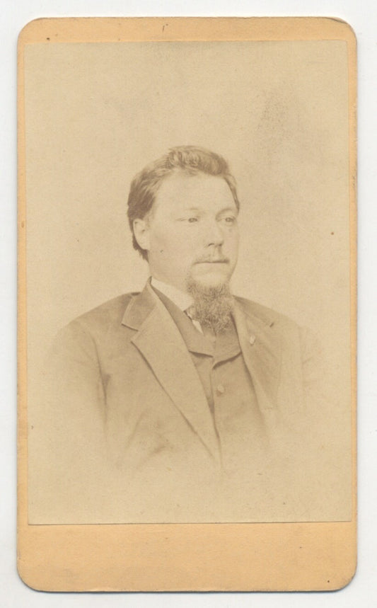 Civil War Era Portrait of a Man in a Suit - CDV