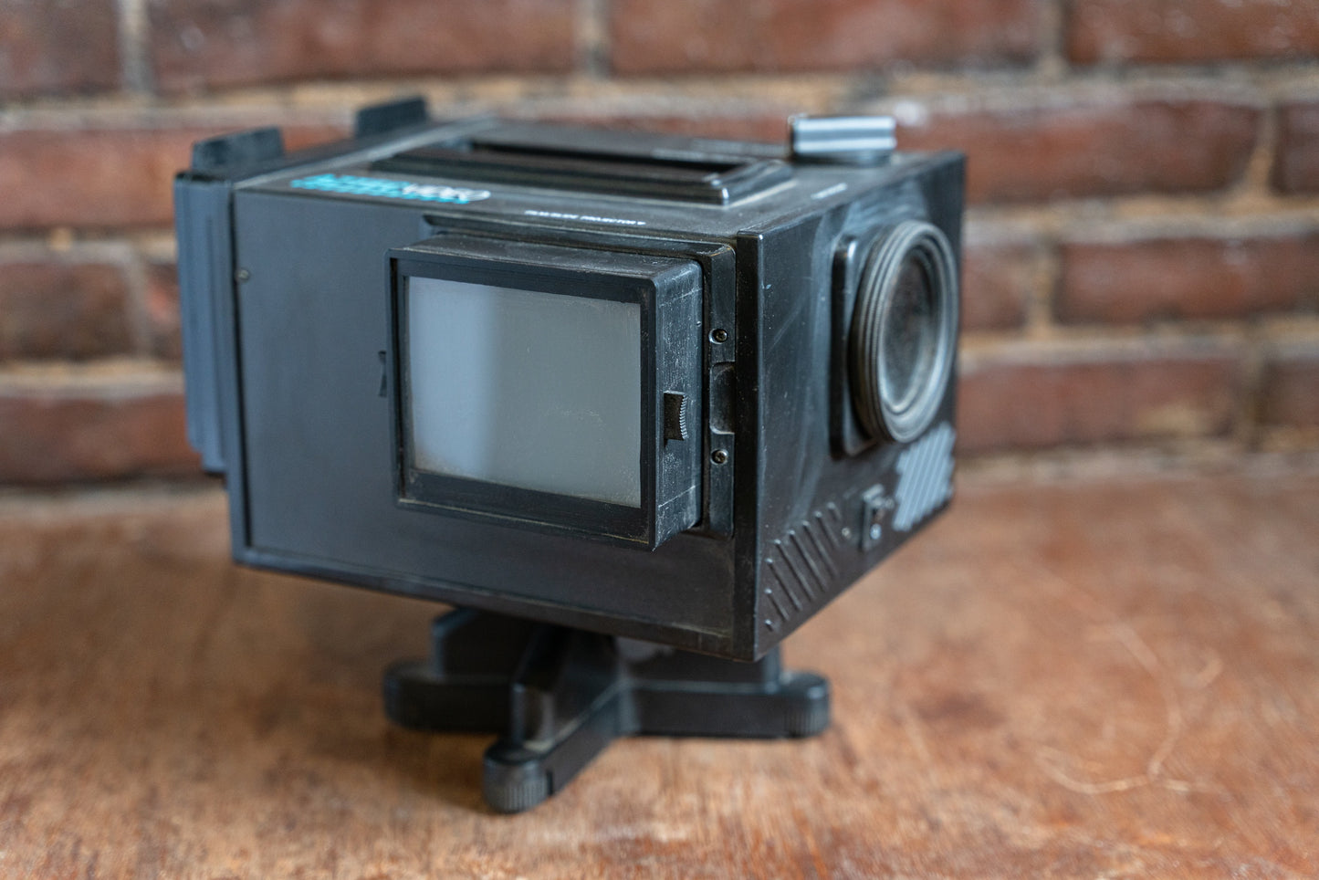 Transfer Photos, Slides, and Video Tapes with Aztec Deluxe System