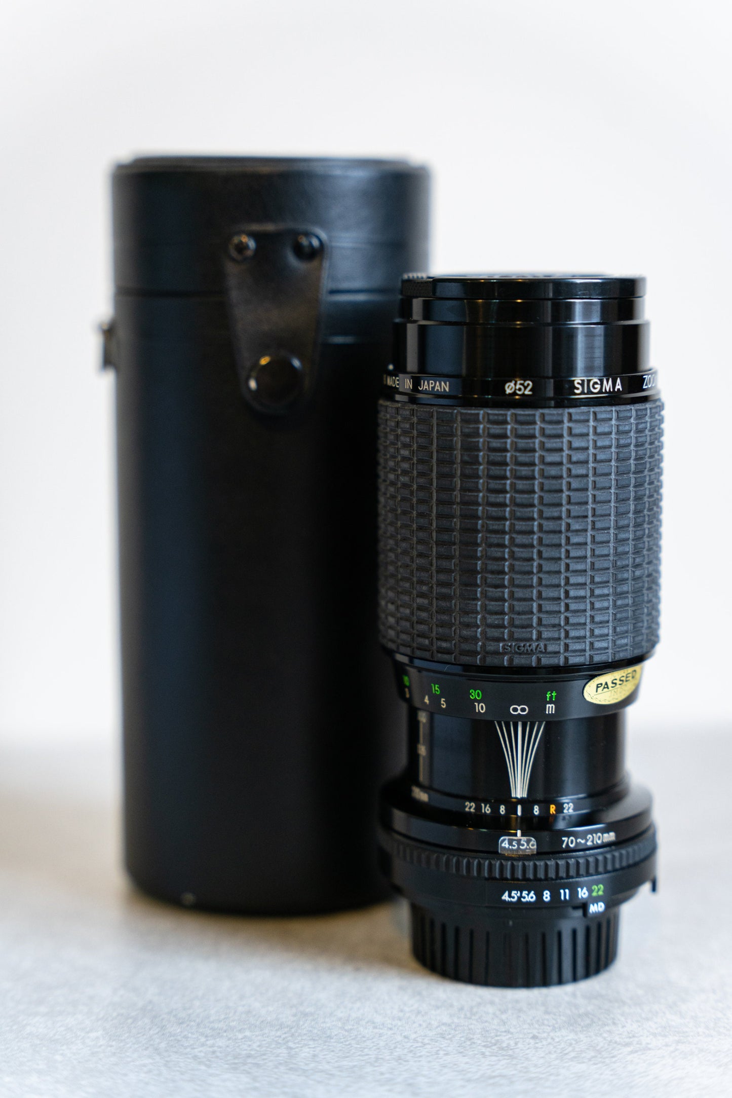 Sigma 70-210mm f4.5 Zoom Lens for Minolta MD Mount w/ Case
