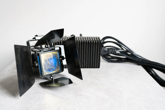 Luxmen MPL-645 Continuous Video Light w/ Barn Doors