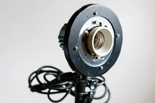 Dynaphos Amvona Professional Light Holder w/ Smith Victor Light Stand