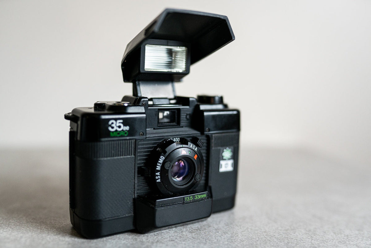 Hanimex 35ee Micro Compact 35mm Camera