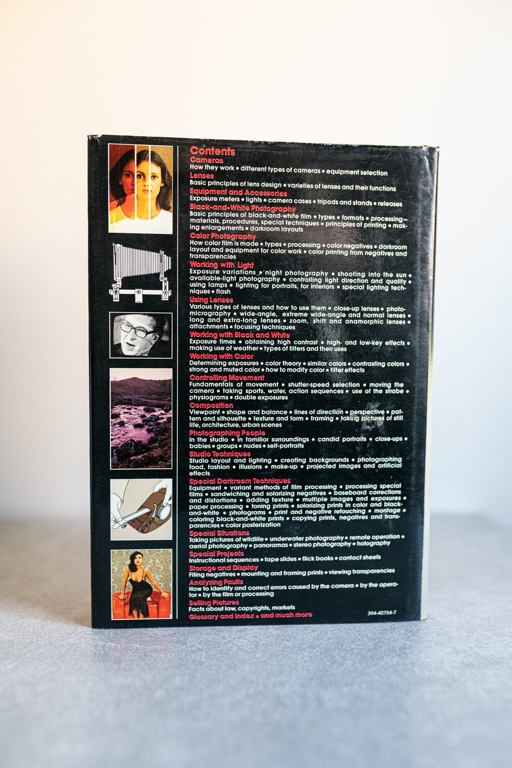 The Photographers Handbook Second Edition Fully Revised by John Hedgecoe