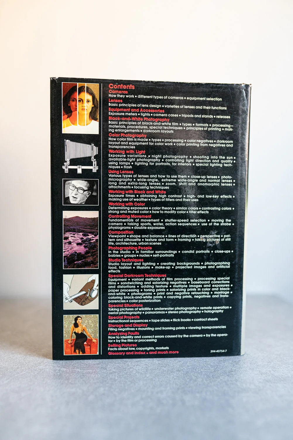 The Photographers Handbook Second Edition Fully Revised by John Hedgecoe