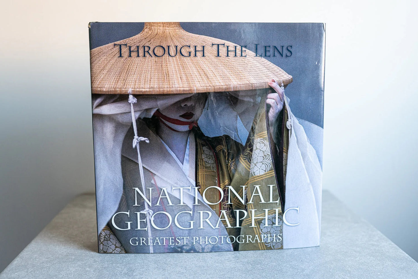 Through the Lens: National Geographic Greatest Photographs - Hardcover
