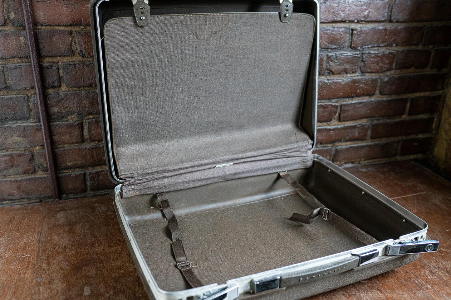 Vintage Retro Samsonite Silhouette Hard Sided Luggage Case