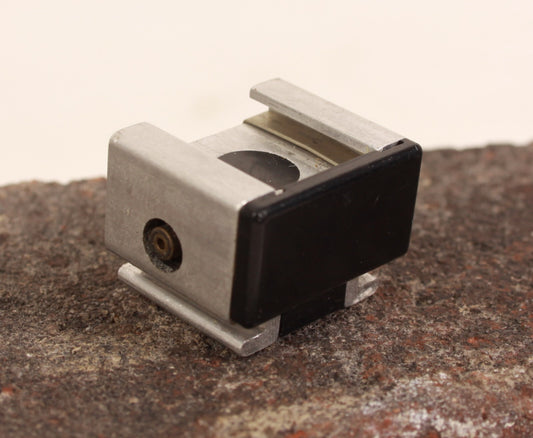 SLR/DSLR Flash Shoe with PC Connection