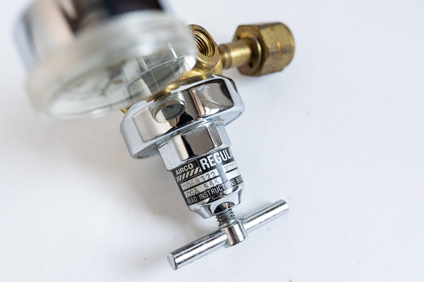 Vintage Airco Nitrogen Regulator w/ psi and kPa Gauge - CGA 555
