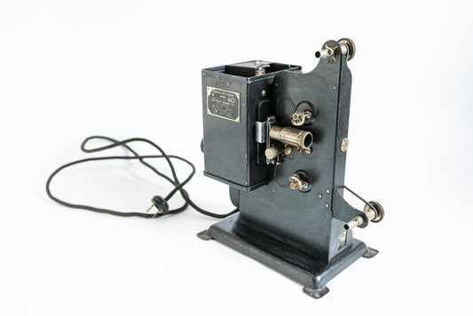 Kodascope Eight Model 40 Antique Movie Projector - For Display / Prop Only