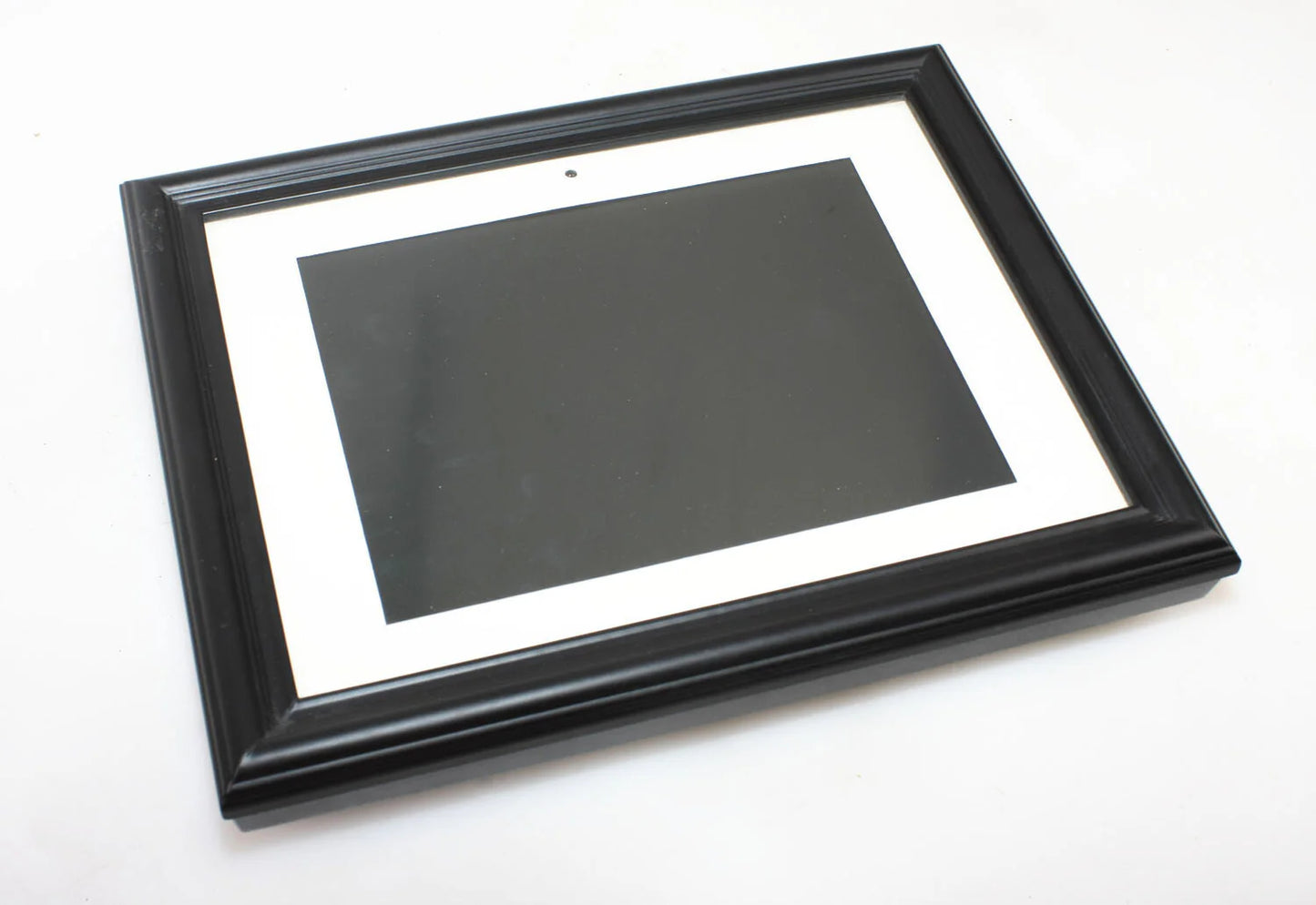 Insignia - 10.4 LCD Digital Picture Frame 8X6" Display