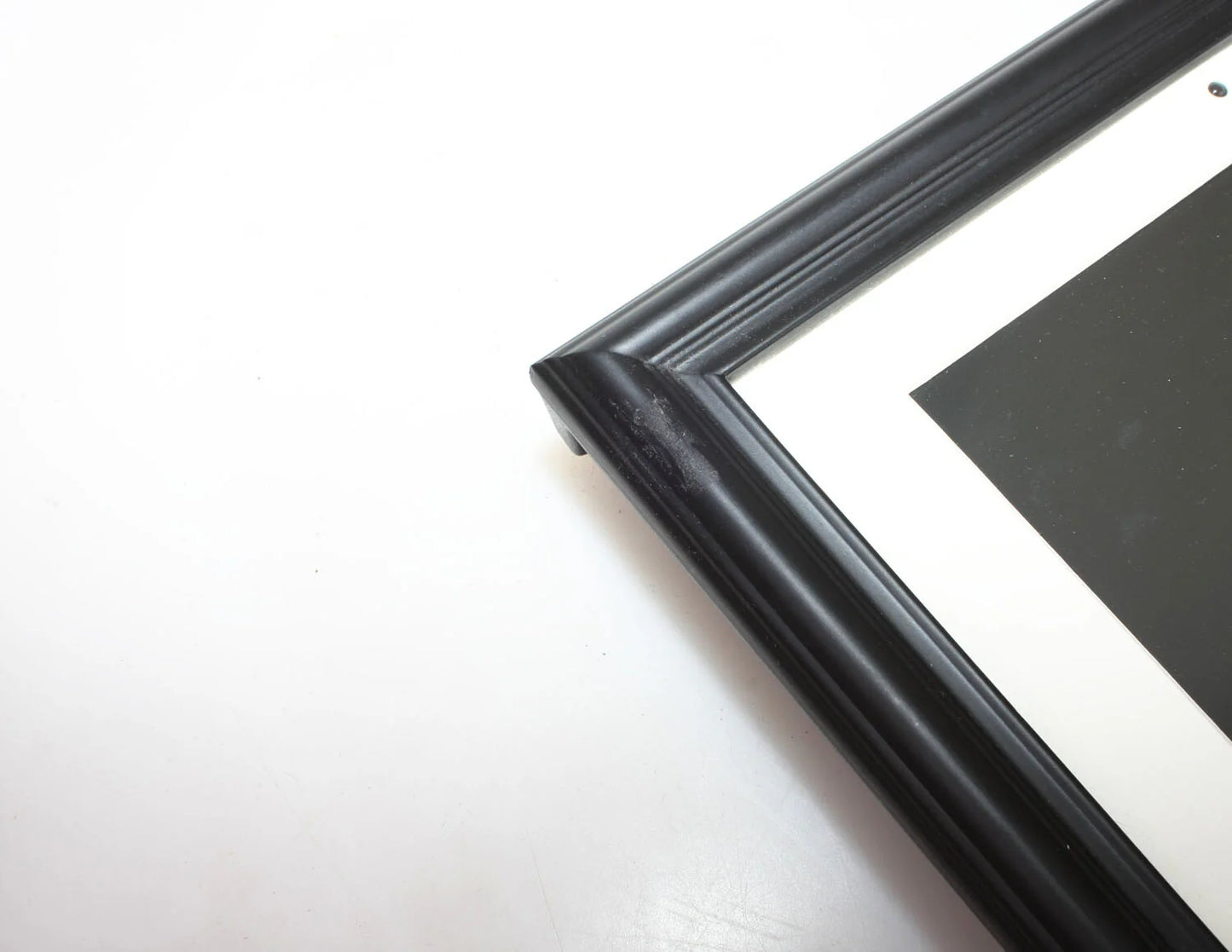 Insignia - 10.4 LCD Digital Picture Frame 8X6" Display
