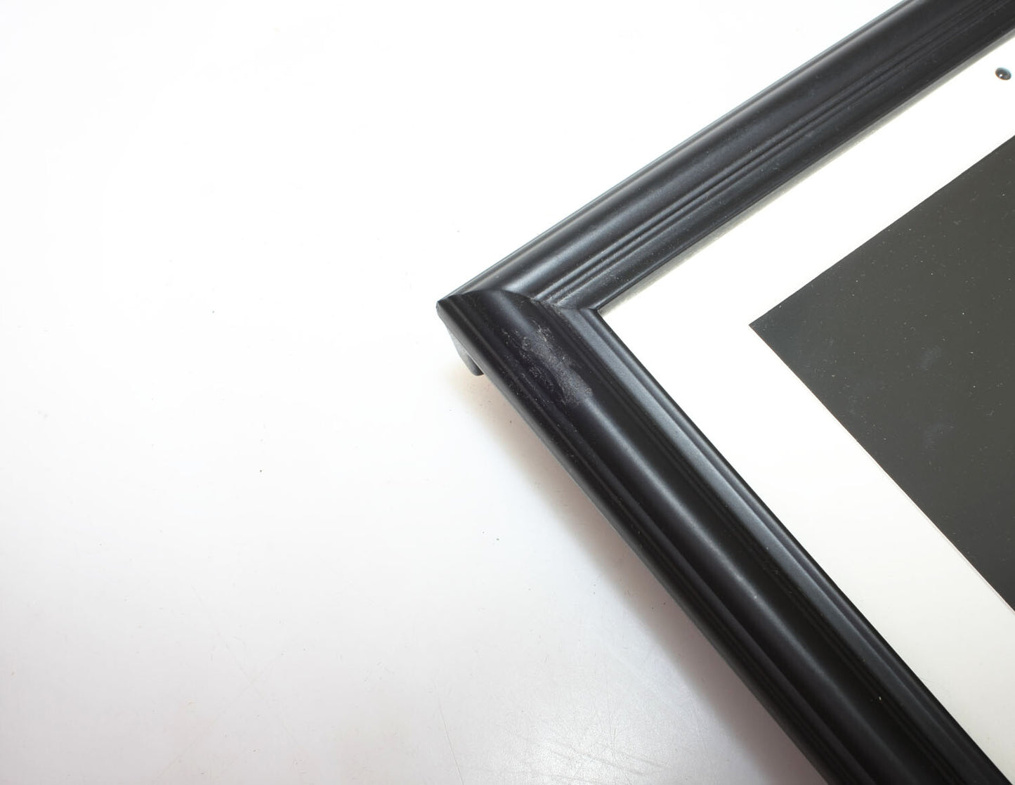 Insignia - 10.4 LCD Digital Picture Frame 8X6" Display