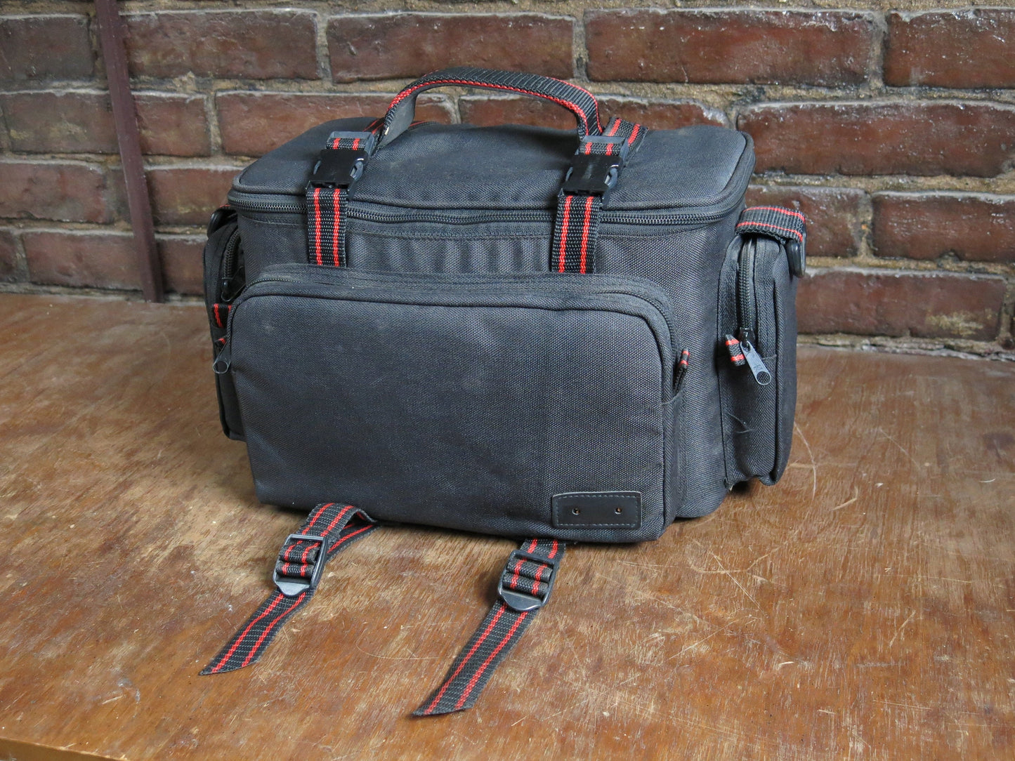 Retro 80s Large Padded Camera Bag With compartments and Strap