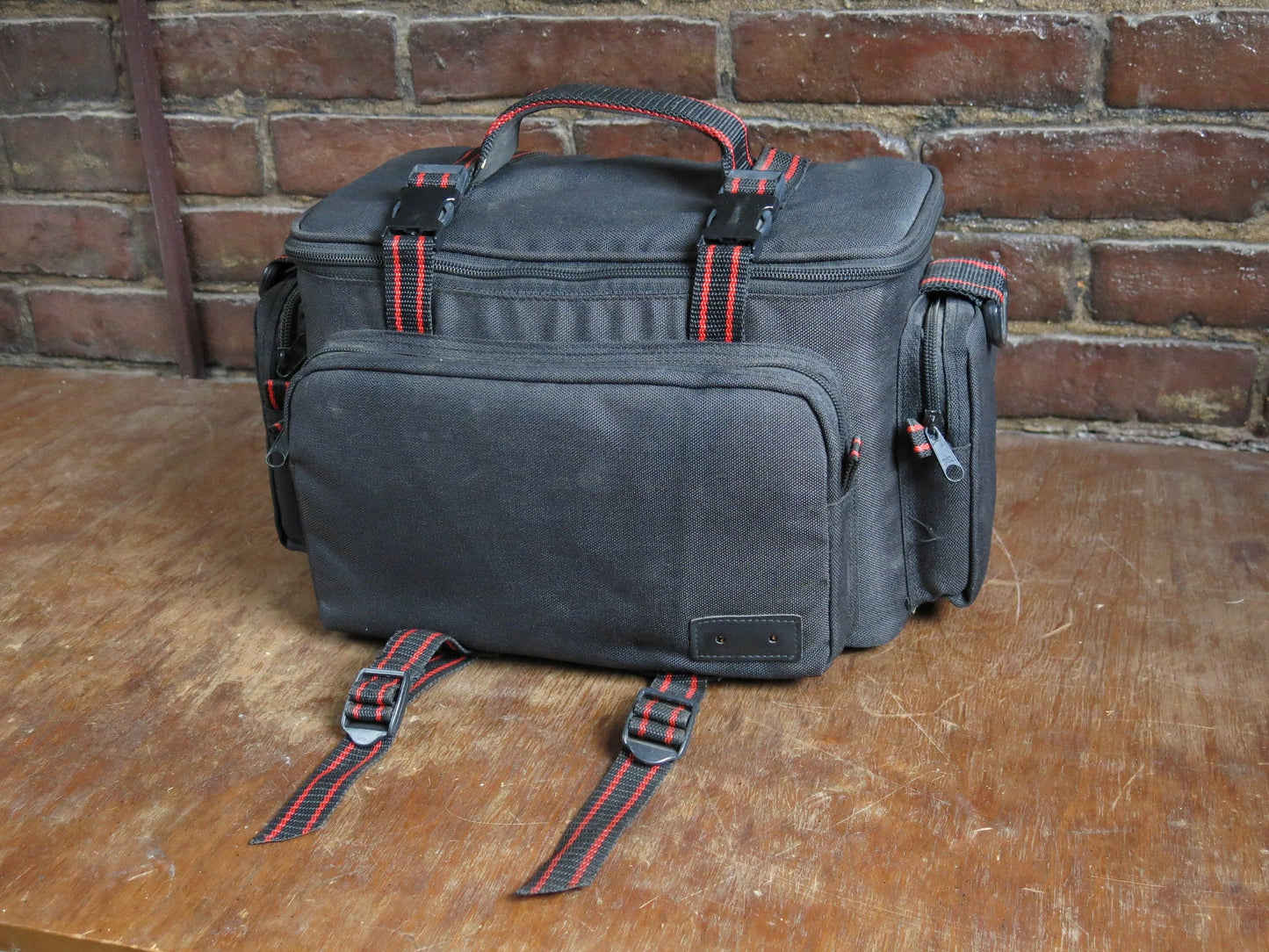 Retro 80s Large Padded Camera Bag With compartments and Strap