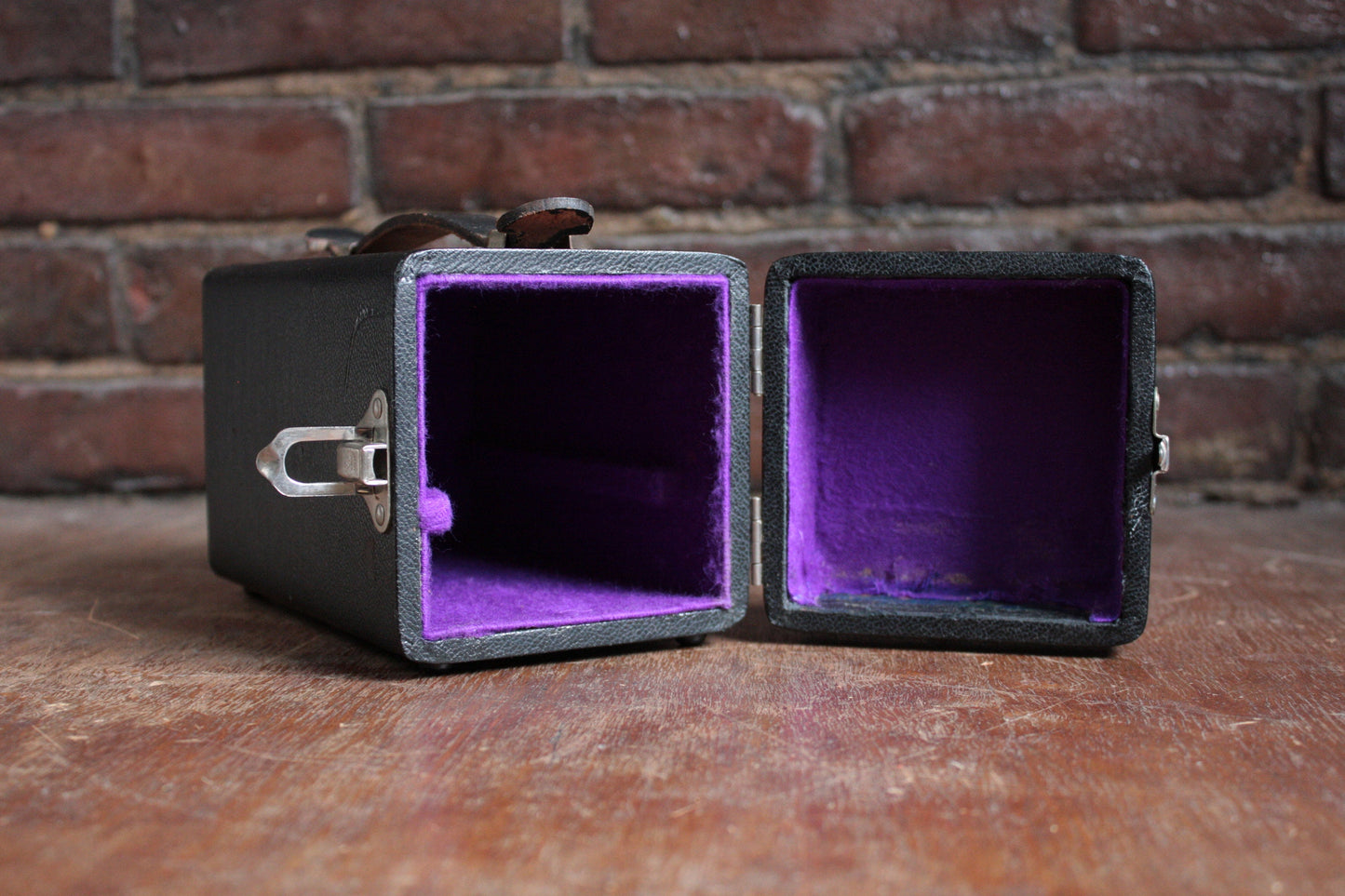Sun-Burst Hard Wooden and Leather Case With Lid