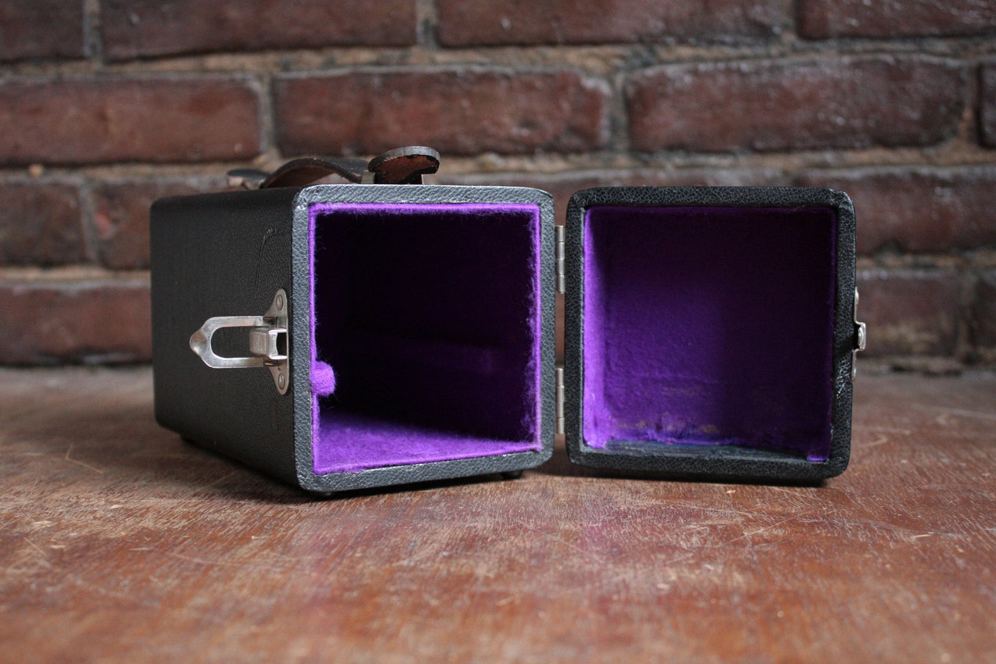 Sun-Burst Hard Wooden and Leather Case With Lid