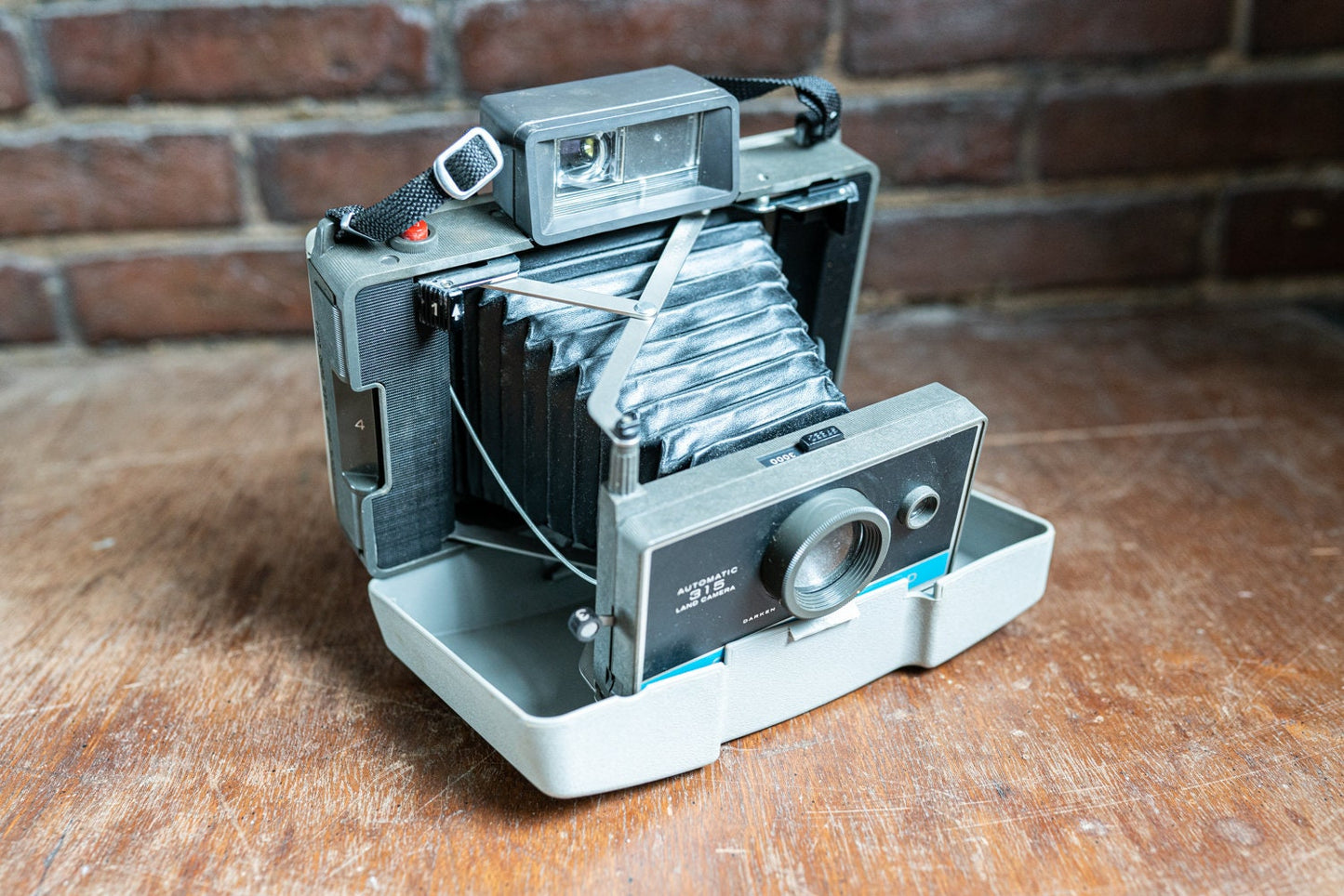 Polaroid Automatic 315 Land Camera Outfit For Display or Prop w/ Case and Extras
